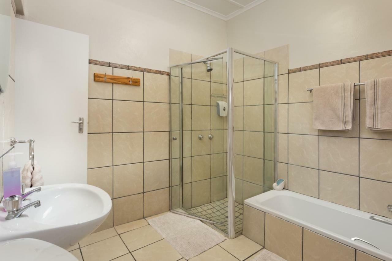 La La Dathel Guesthouse كوليزبيرغ المظهر الخارجي الصورة