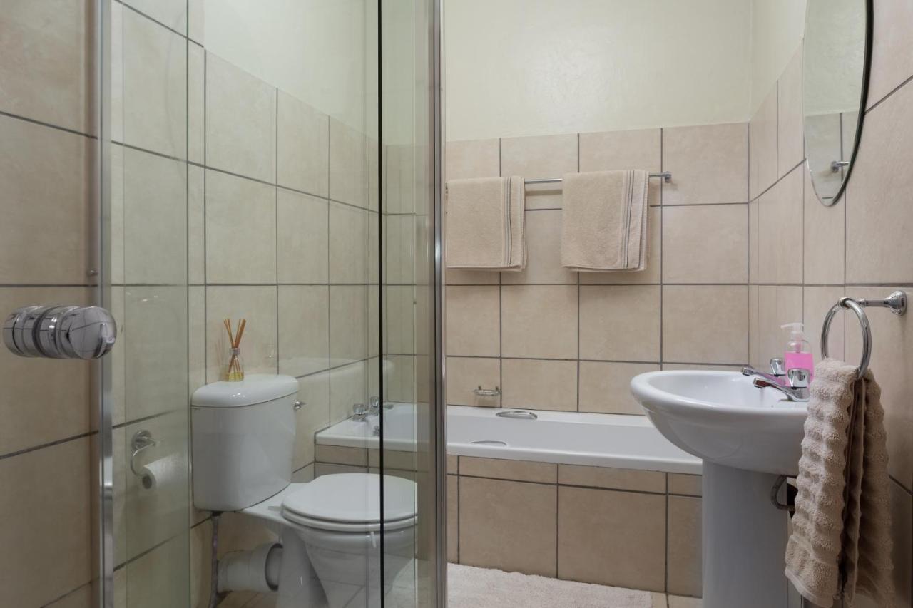 La La Dathel Guesthouse كوليزبيرغ المظهر الخارجي الصورة